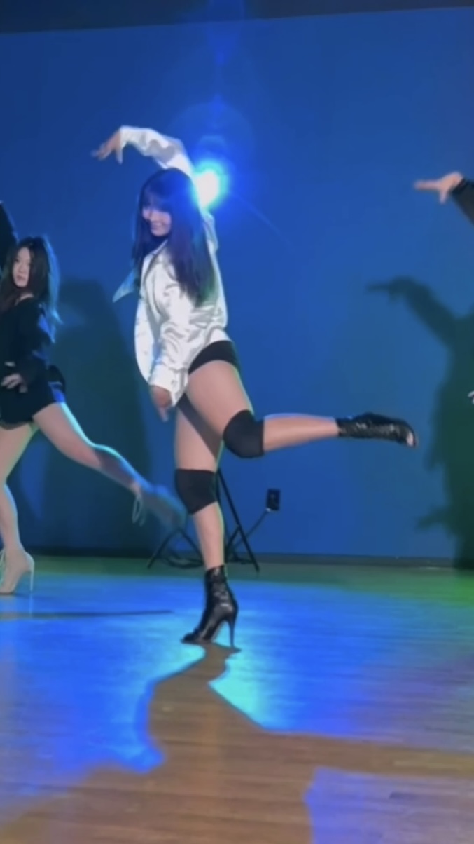 Dance performance photo